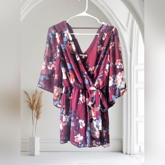 Charlotte Russe Women's Purple Floral Romper Size XS - Picture 1 of 5